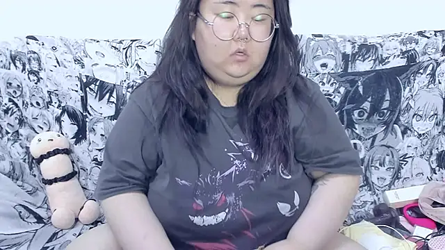 Snapshot of Nadine_asian chatting on September 2025 02:25:01 AM Nadine asian online show from September 2025 02:25:01 AM