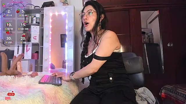 Snapshot of Rapunzeell_ chatting on March 2026 10:21:01 PM Rapunzeell online show from March 2026 10:21:01 PM