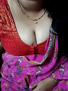 Snapshot of Omana-kutty chatting on February 2025 06:40:01 AM Omana-kutty online show from February 2025 06:40:01 AM