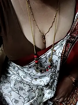 Snapshot of Omana-kutty chatting on February 2025 04:01:01 AM Omana-kutty online show from February 2025 04:01:01 AM