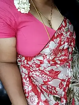 Snapshot of Omana-kutty chatting on February 2025 06:44:02 PM Omana-kutty online show from February 2025 06:44:02 PM