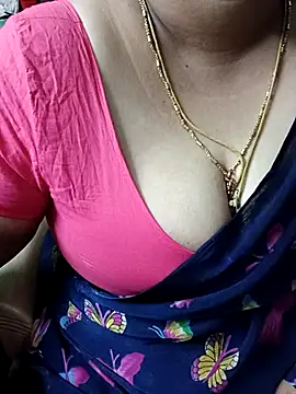 Snapshot of Omana-kutty chatting on February 2025 07:17:01 AM Omana-kutty online show from February 2025 07:17:01 AM