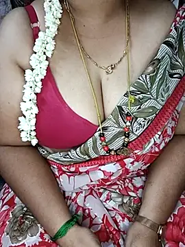 Snapshot of Omana-kutty chatting on February 2025 03:42:01 PM Omana-kutty online show from February 2025 03:42:01 PM