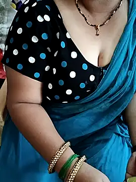 Snapshot of Omana-kutty chatting on March 2025 06:22:01 AM Omana-kutty online show from March 2025 06:22:01 AM