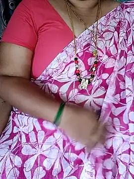 Snapshot of Omana-kutty chatting on February 2025 04:38:02 AM Omana-kutty online show from February 2025 04:38:02 AM