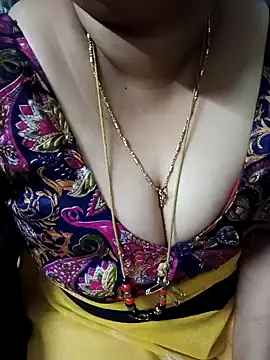 Snapshot of Omana-kutty chatting on February 2025 10:03:02 AM Omana-kutty online show from February 2025 10:03:02 AM