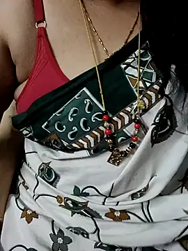 Snapshot of Omana-kutty chatting on February 2025 10:04:01 AM Omana-kutty online show from February 2025 10:04:01 AM