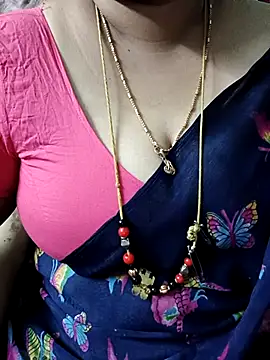 Snapshot of Omana-kutty chatting on February 2025 04:01:01 AM Omana-kutty online show from February 2025 04:01:01 AM