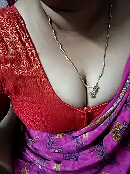 Snapshot of Omana-kutty chatting on February 2025 03:37:02 AM Omana-kutty online show from February 2025 03:37:02 AM