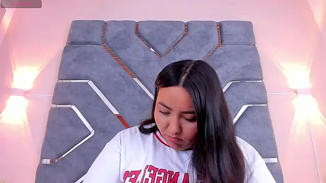 LucciaPorter online show from November 2025 09:25:01 PM