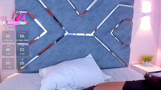 LucciaPorter online show from November 2025 08:56:01 PM