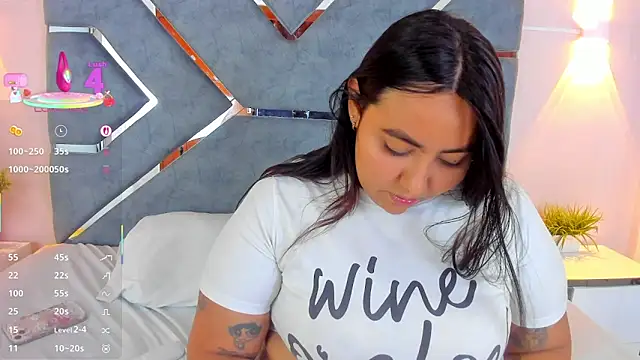 LucciaPorter online show from March 2026 01:37:01 PM