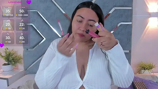LucciaPorter online show from May 2026 01:39:01 PM