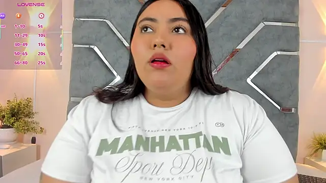 LucciaPorter online show from April 2026 02:19:01 PM