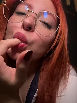 Snapshot of izyzys_baker chatting on June 2026 06:07:01 AM izyzys baker online show from June 2026 06:07:01 AM