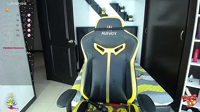 kendalladam online show from December 2025 08:28:02 PM