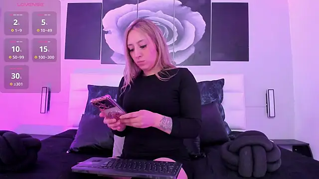isabella simons online show from September 2025 03:24:02 AM