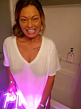 Snapshot of Erotic_and_Exotic chatting on December 2024 05:54:02 AM Erotic and Exotic online show from December 2024 05:54:02 AM