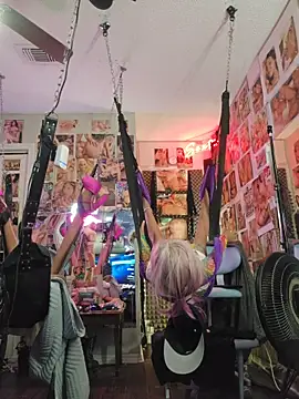 Snapshot of luvs2cumm69 chatting on March 2026 12:21:01 AM luvs2cumm69 online show from March 2026 12:21:01 AM