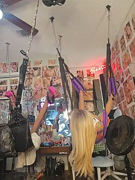 luvs2cumm69 online show from March 2026 07:09:01 AM