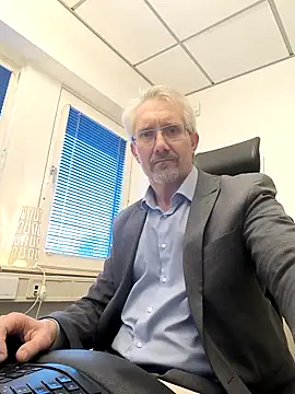 tom-swede online show from March 2026 03:56:02 PM