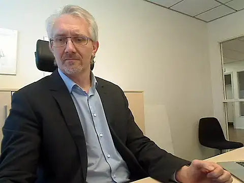 tom-swede online show from April 2026 03:27:01 PM