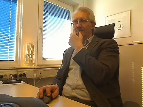 tom-swede online show from April 2026 02:34:01 PM