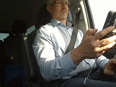 Snapshot of tom-swede chatting on June 2026 04:07:01 PM tom-swede online show from June 2026 04:07:01 PM