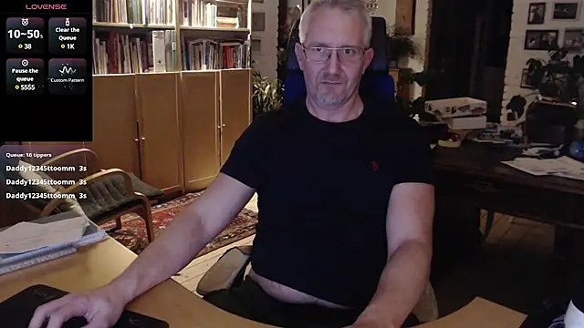 Snapshot of tom-swede chatting on January 2025 04:34:02 PM tom-swede online show from January 2025 04:34:02 PM
