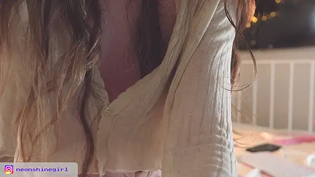 NeonShine online show from December 2025 05:34:02 AM