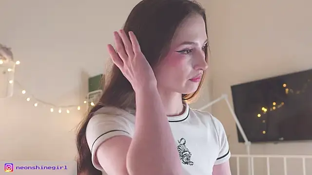 NeonShine online show from December 2025 06:38:02 AM