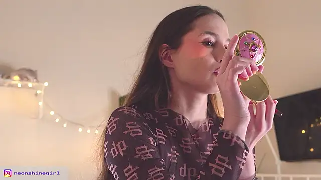 NeonShine online show from February 2026 05:14:02 AM