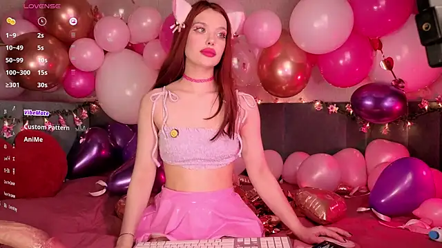 PrettyLilie online show from February 2026 03:12:02 PM