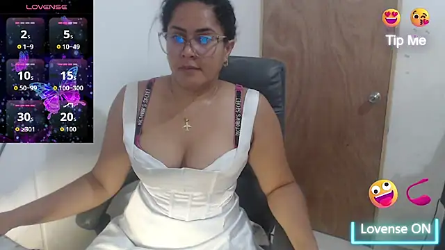sweettmiah online show from April 2026 07:20:01 PM