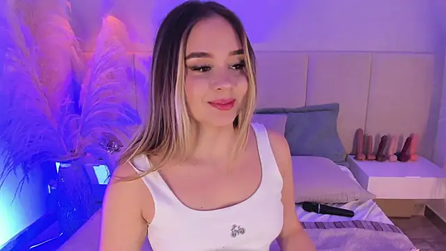 sofia pamela online show from February 2025 07:15:02 PM