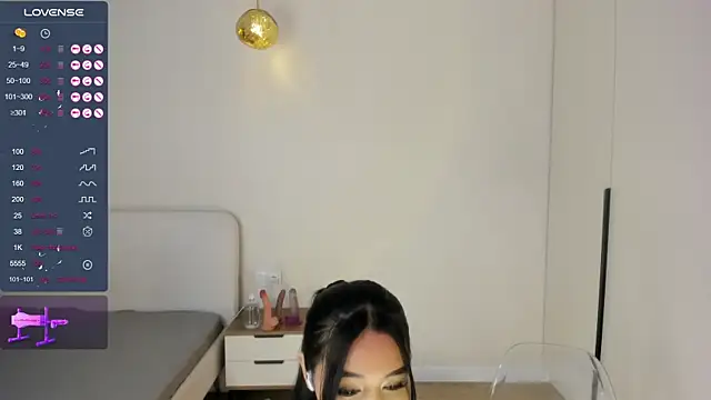 Lee yoo online show from April 2026 06:47:01 PM