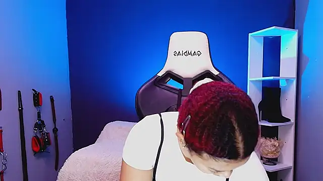 JadaRoberts online show from November 2025 12:20:01 PM