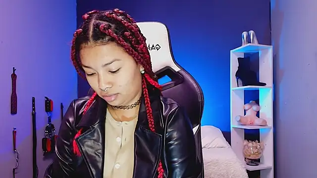 JadaRoberts online show from November 2025 12:05:01 PM