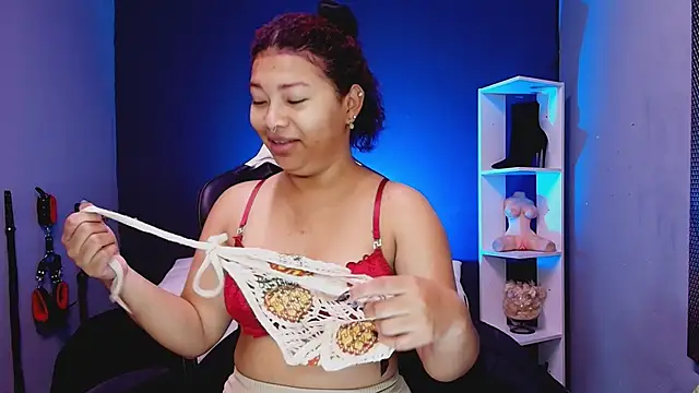 JadaRoberts online show from November 2025 12:20:02 PM