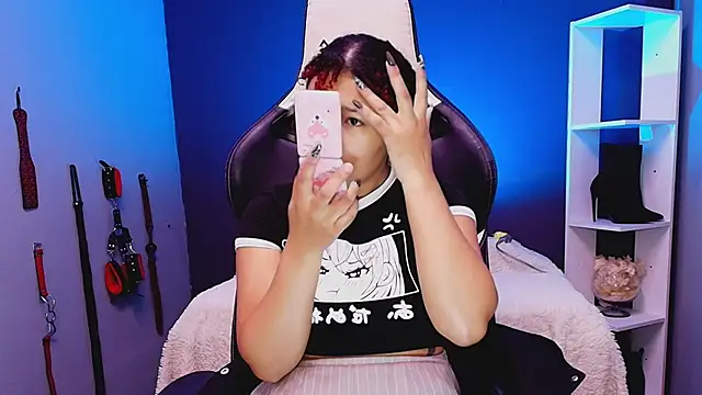 JadaRoberts online show from November 2025 12:31:01 PM