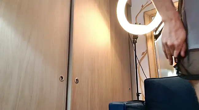 Snapshot of enzo_herrera01 chatting on February 2025 05:51:01 AM enzo herrera01 online show from February 2025 05:51:01 AM