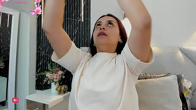 katrina kaif x online show from November 2025 06:58:01 PM