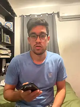 Magicerosxx69 online show from December 2025 05:58:02 PM