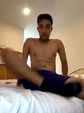 Magicerosxx69 online show from October 2025 09:37:01 PM