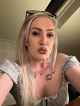 QueenOfFknBj online show from March 2025 07:13:02 PM