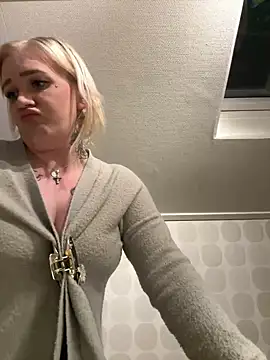 QueenOfFknBj online show from January 2025 07:10:01 PM