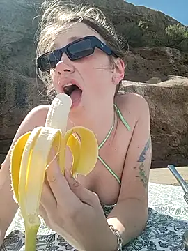 stupid babybird online show from November 2025 05:23:02 PM