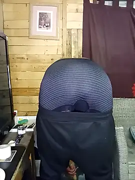 Ngamla123 online show from November 2025 02:05:01 PM