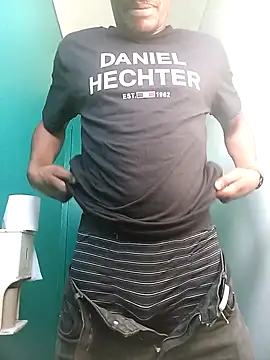 Ngamla123 online show from October 2025 05:59:01 AM