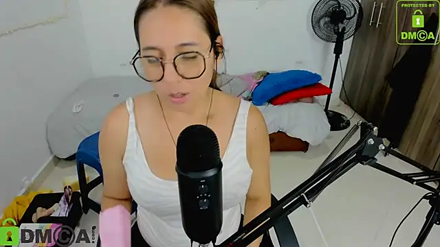 isa loves cum online show from November 2025 11:25:01 PM